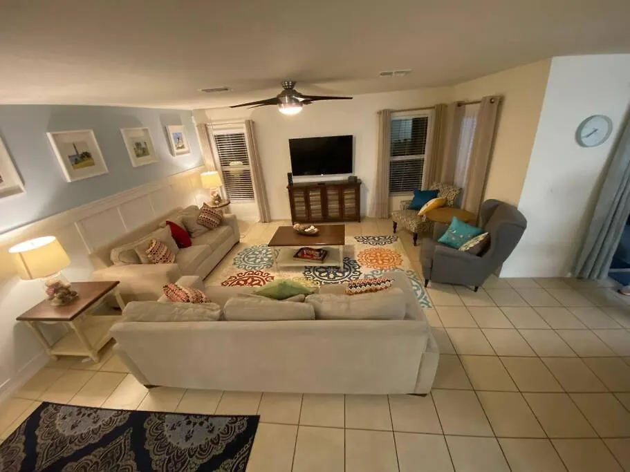 Elegant 4 Bedroom Getaway, Pvt Heated Pool, Spa, Game Room, Secure Gated Community-club House, Perfect Dream Vacation!