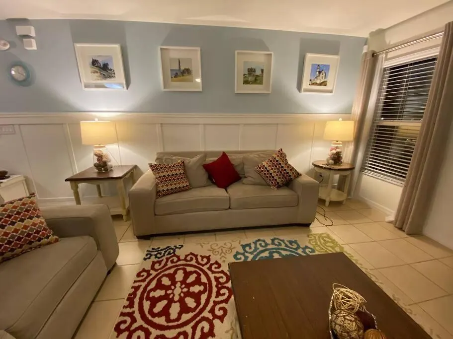 Elegant 4 Bedroom Getaway, Pvt Heated Pool, Spa, Game Room, Secure Gated Community-club House, Perfect Dream Vacation! Kissimmee