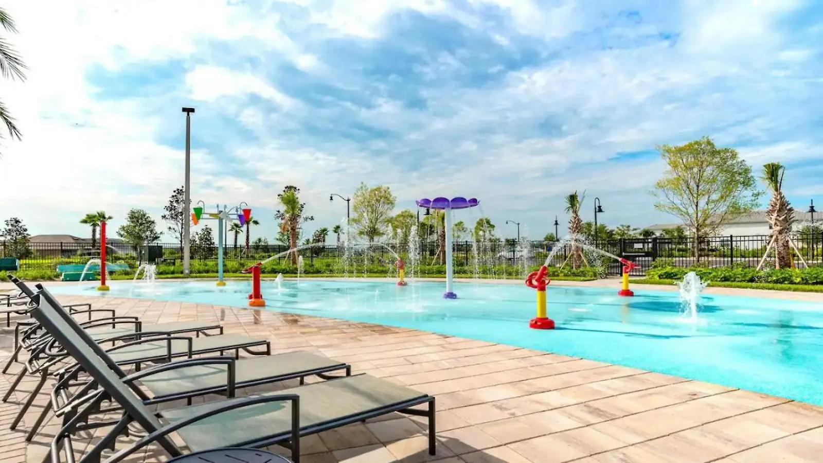 Bright And Modern 4br Home,pool,slides,by *