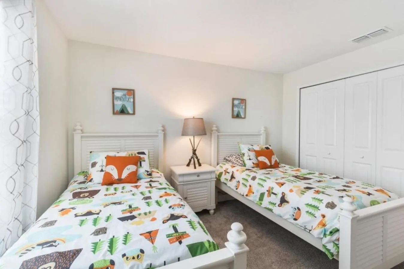 Holiday home Bright And Modern 4br Home,pool,slides,by *