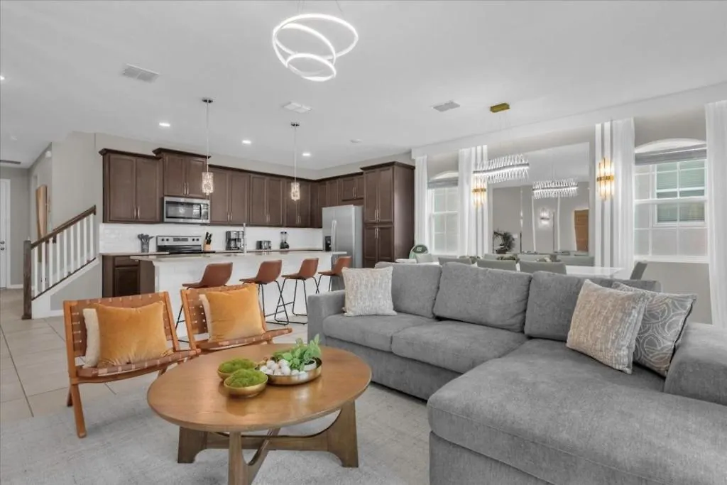6 Bedrooms- 4,5 Bathrooms- Solara 1868 Tp Holiday home *