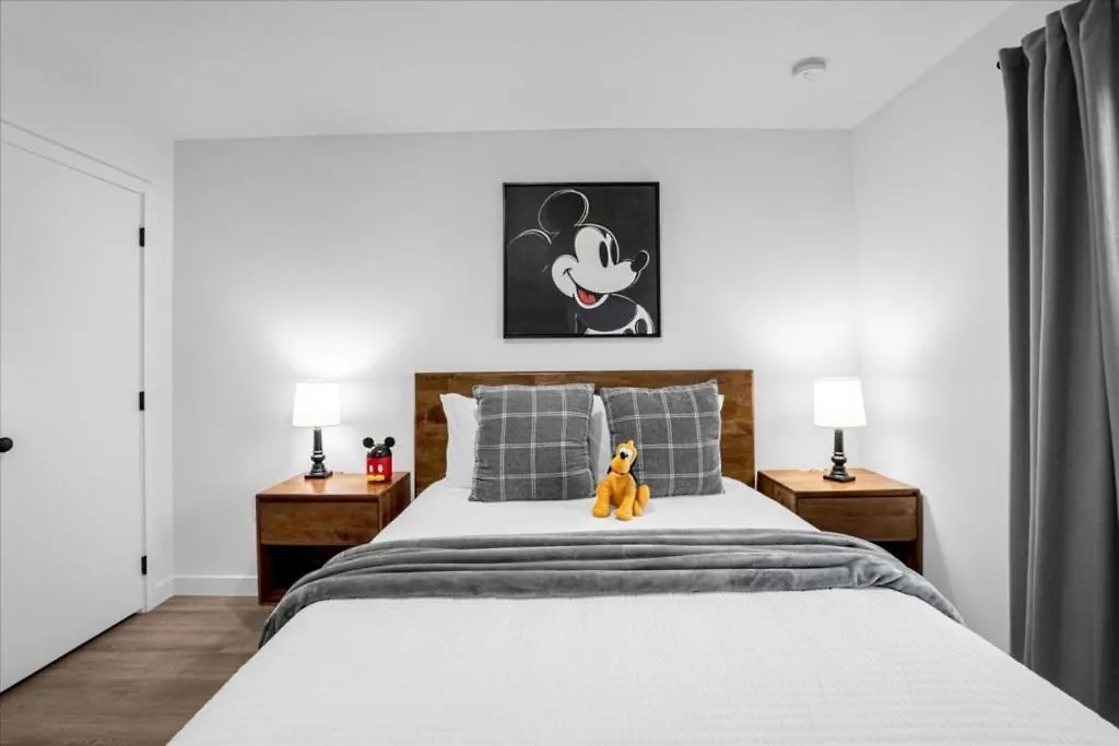 3 Bedrooms- 3 Bathrooms- The Hub 3248 Tt *