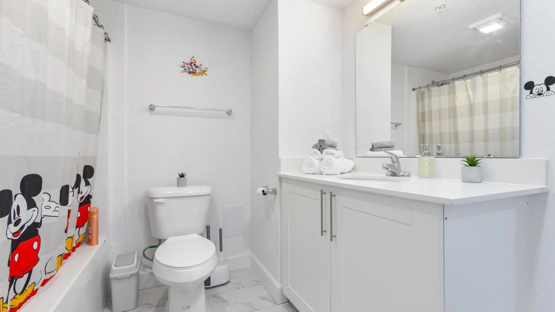 Mins From Gym Pool Parking Pet Friendly * Kissimmee