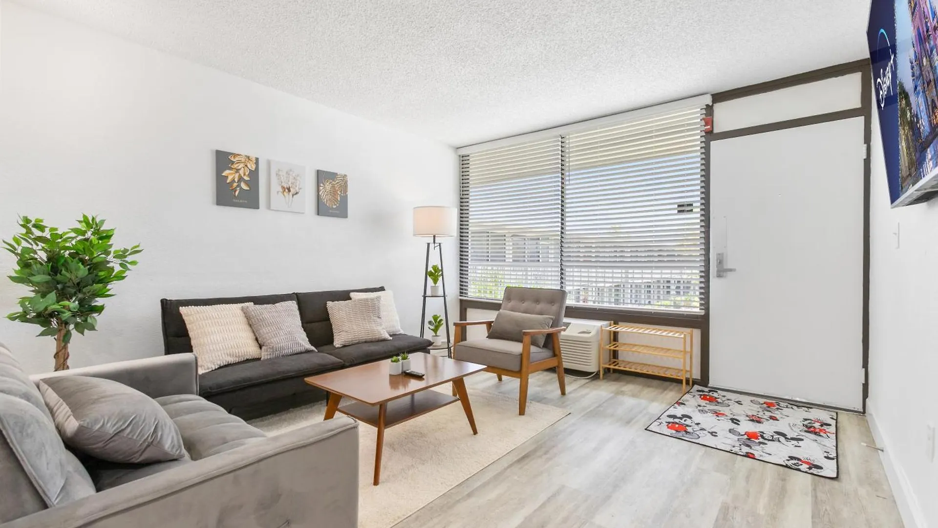 Mins From Gym Pool Parking Pet Friendly Apartment Kissimmee