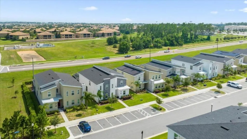 8 Bedrooms- 5 Bathrooms- Champions Gate 9004sh *
