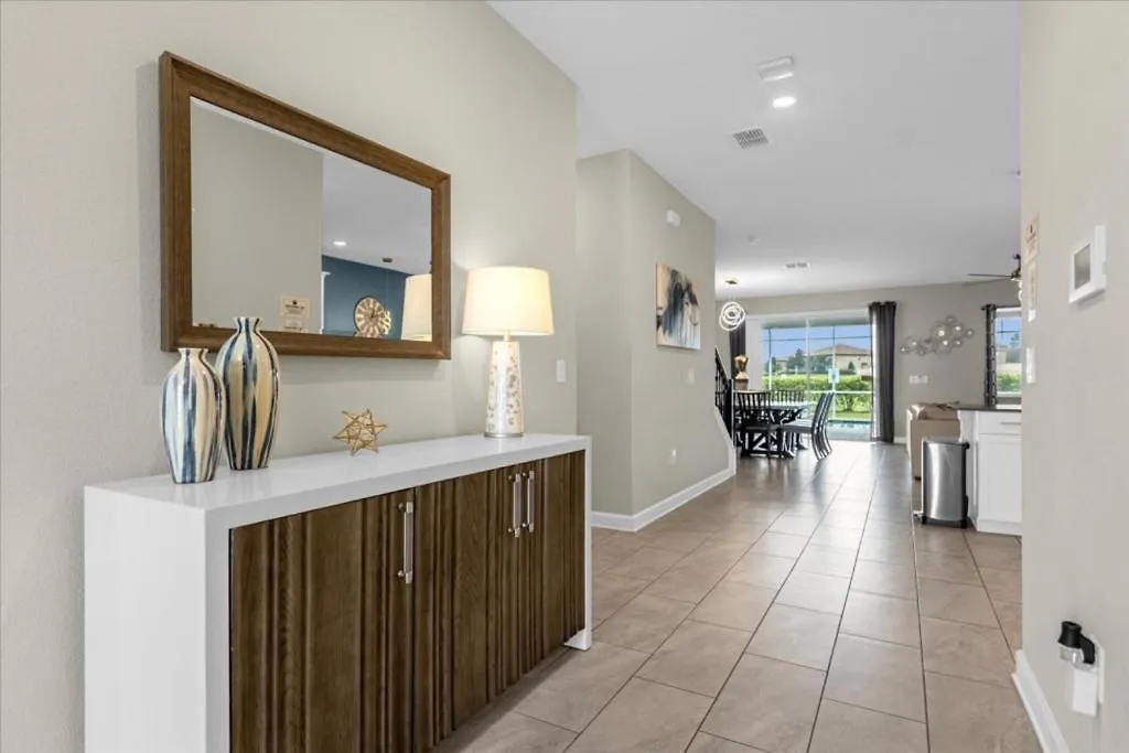 Holiday home 8 Bedrooms- 5 Bathrooms- Champions Gate 9004sh