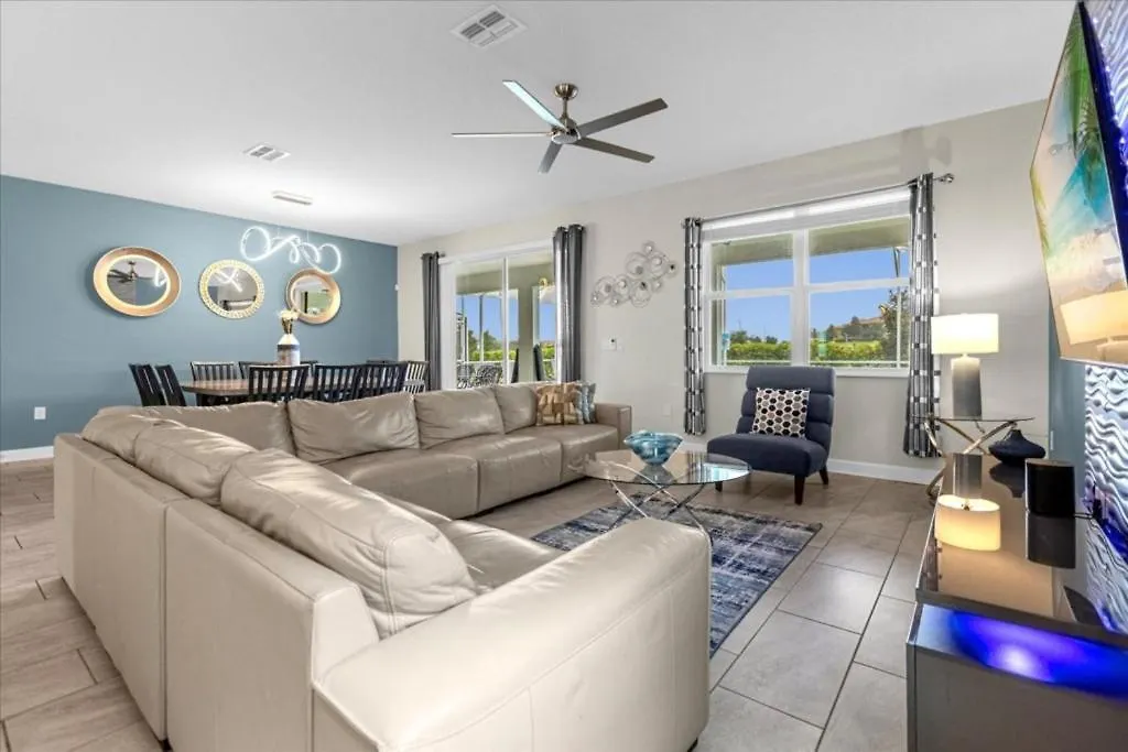 Holiday home 8 Bedrooms- 5 Bathrooms- Champions Gate 9004sh *
