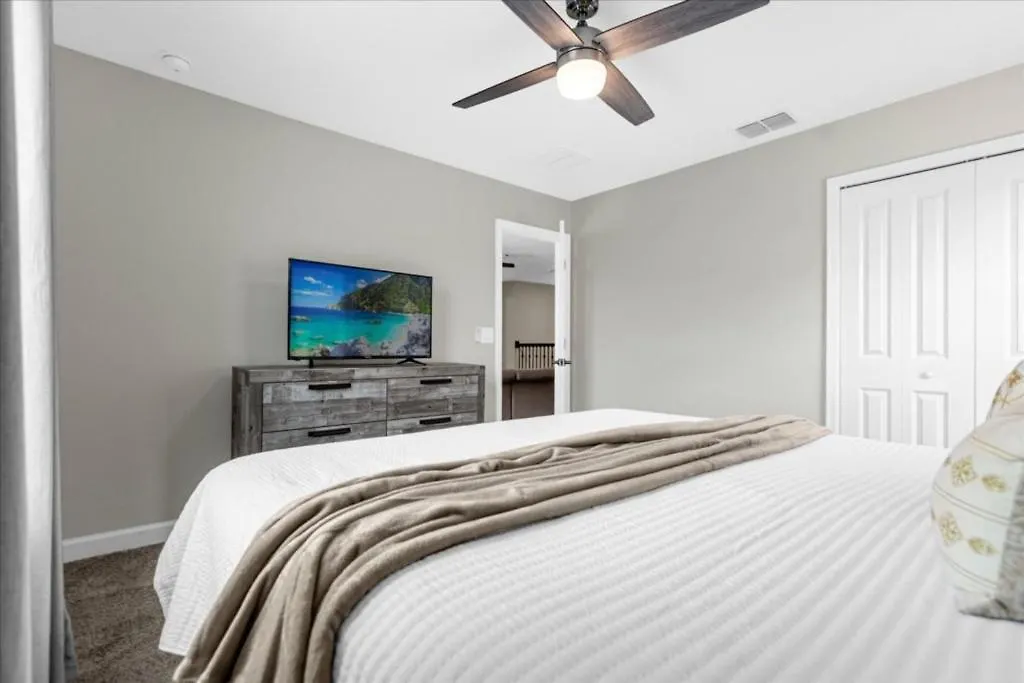 8 Bedrooms- 5 Bathrooms- Champions Gate 9004sh * Kissimmee