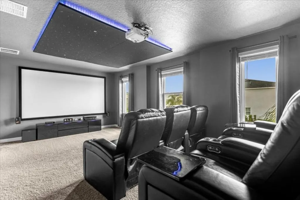 Holiday home 8 Bedrooms- 5 Bathrooms- Champions Gate 9004sh Kissimmee