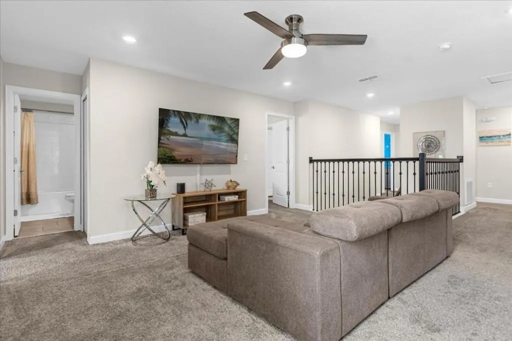 Holiday home 8 Bedrooms- 5 Bathrooms- Champions Gate 9004sh