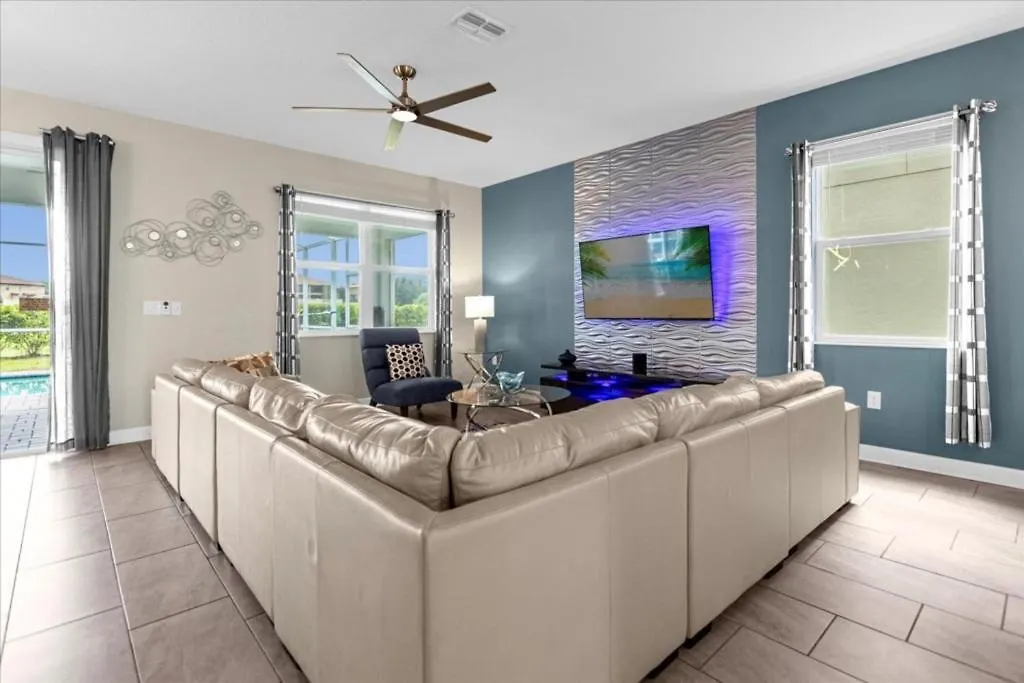 8 Bedrooms- 5 Bathrooms- Champions Gate 9004sh Holiday home