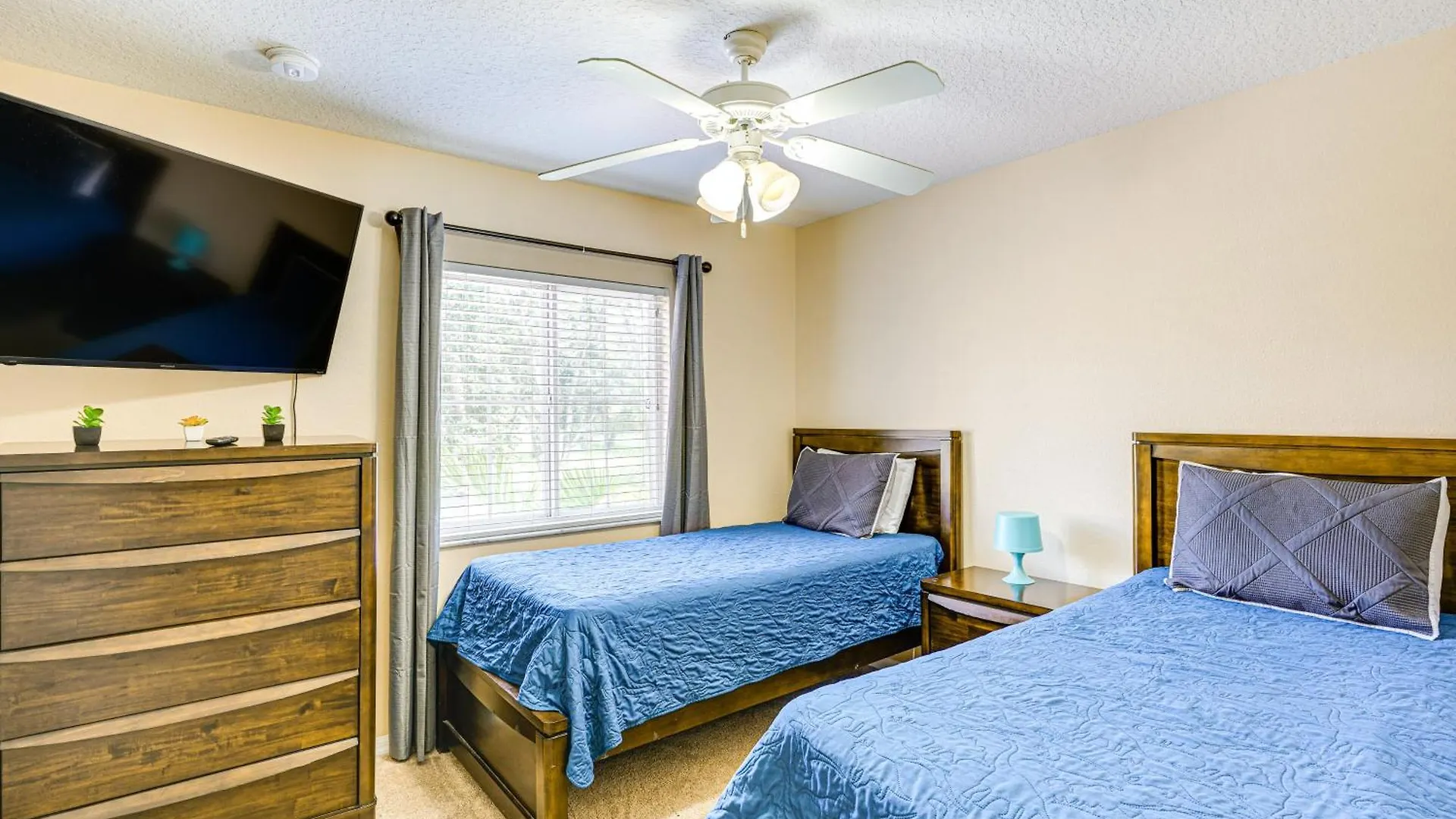 Holiday home Townhome 4 Mi To World!