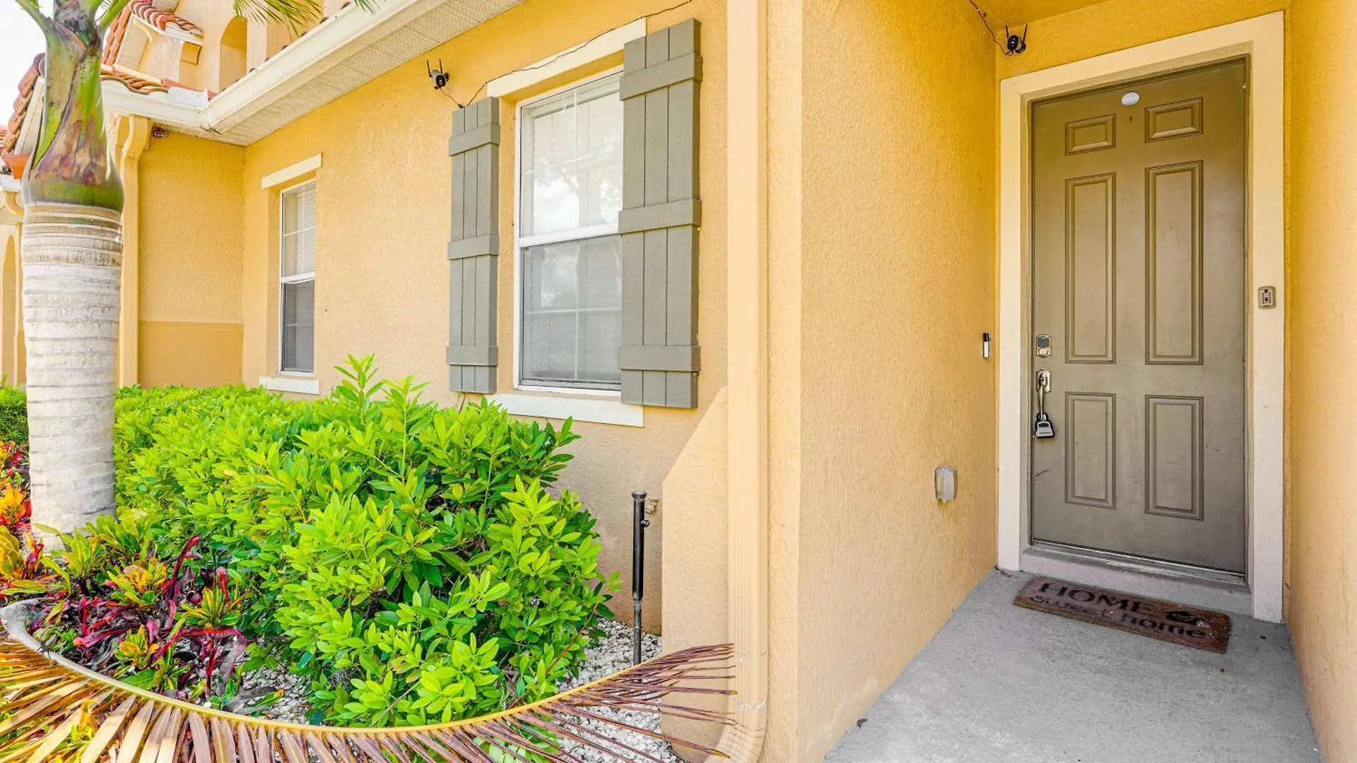 Townhome 4 Mi To World! Kissimmee