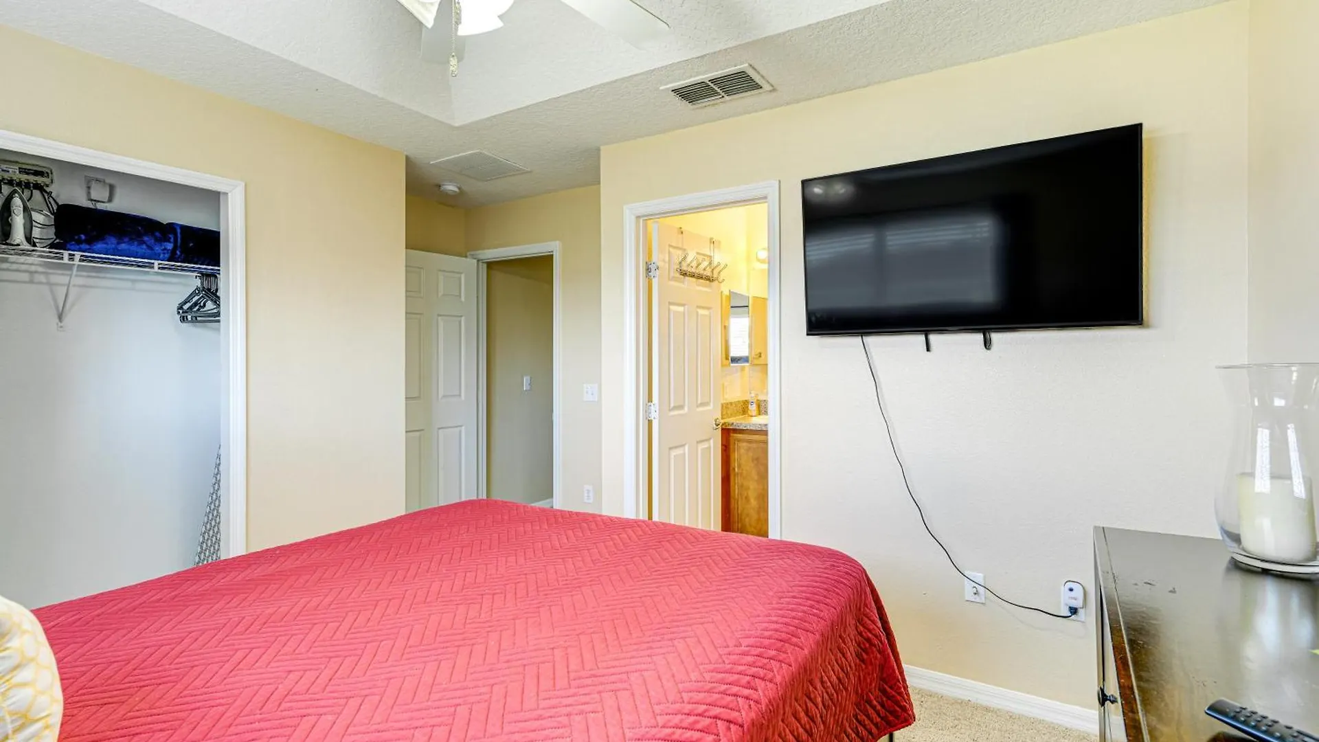 Townhome 4 Mi To World! Holiday home Kissimmee