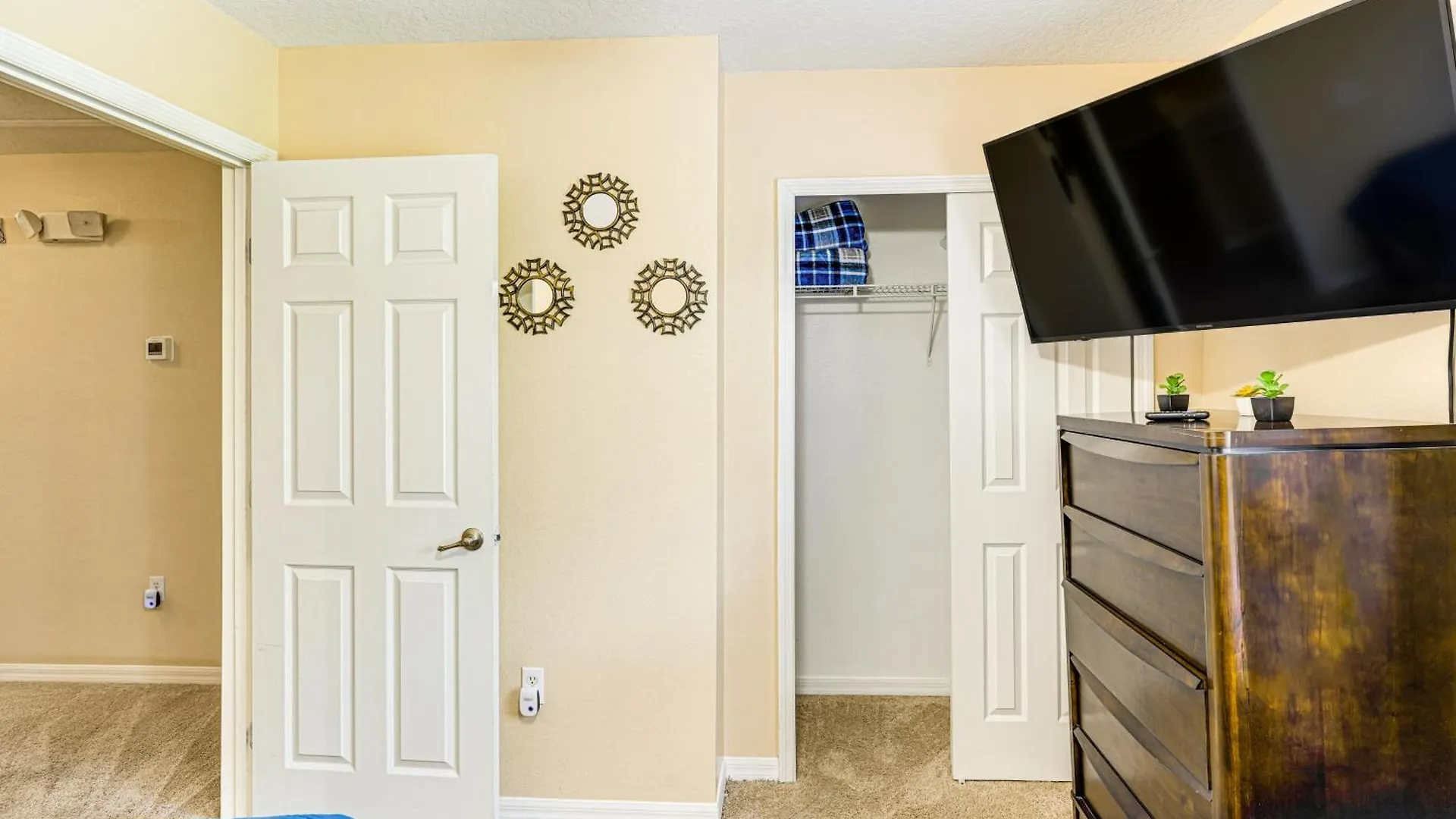 Townhome 4 Mi To World! * Kissimmee