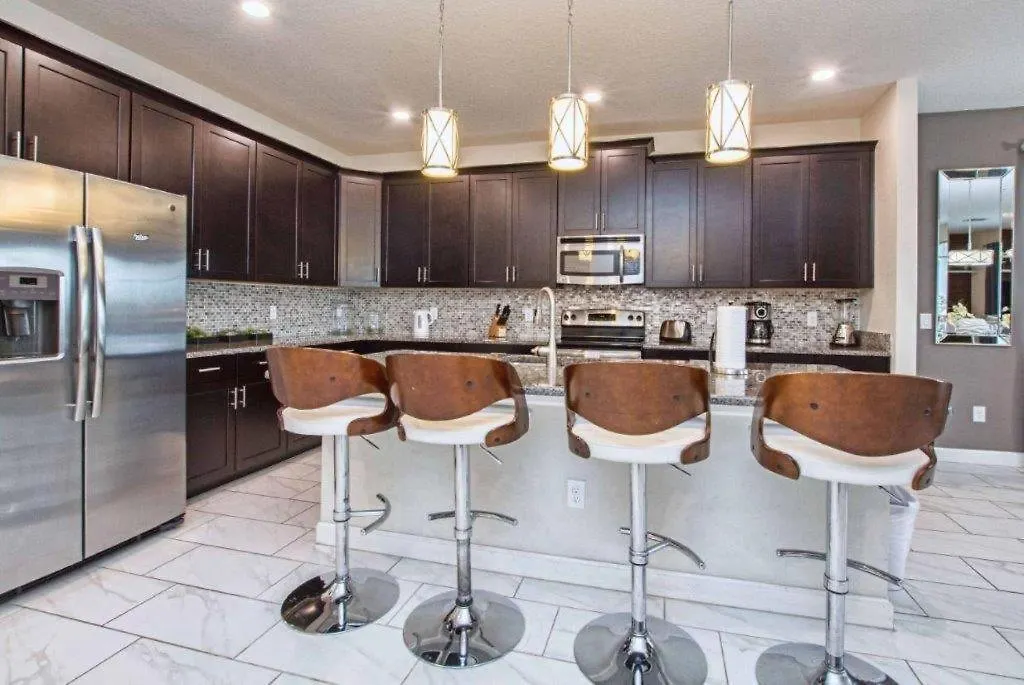 Holiday home Great Location, Game Room, 2 Master Suites, Pool