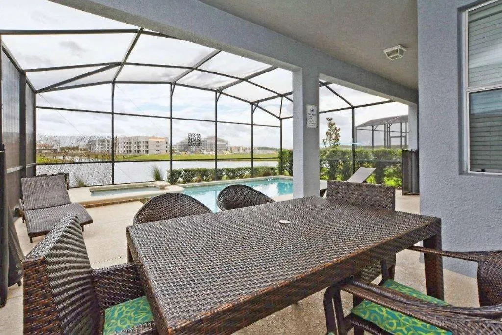 Holiday home Great Location, Game Room, 2 Master Suites, Pool *