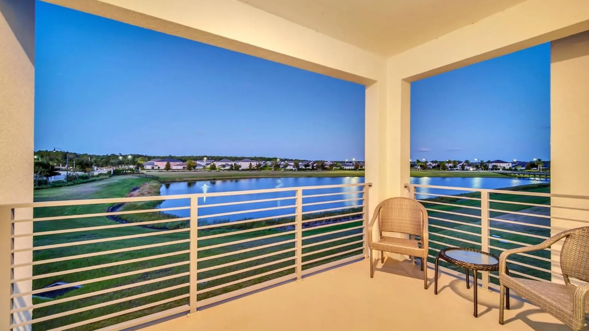 Holiday home Stylish 2-bed With Amenities/patio Kissimmee