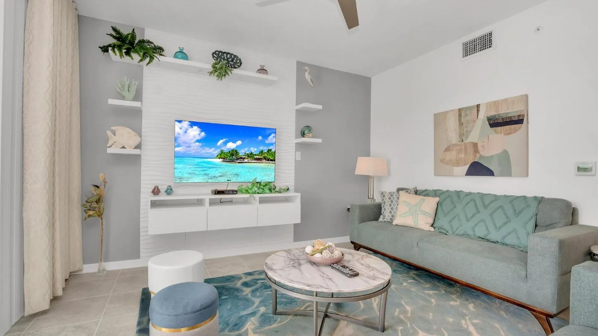 Stylish 2-bed With Amenities/patio * Kissimmee