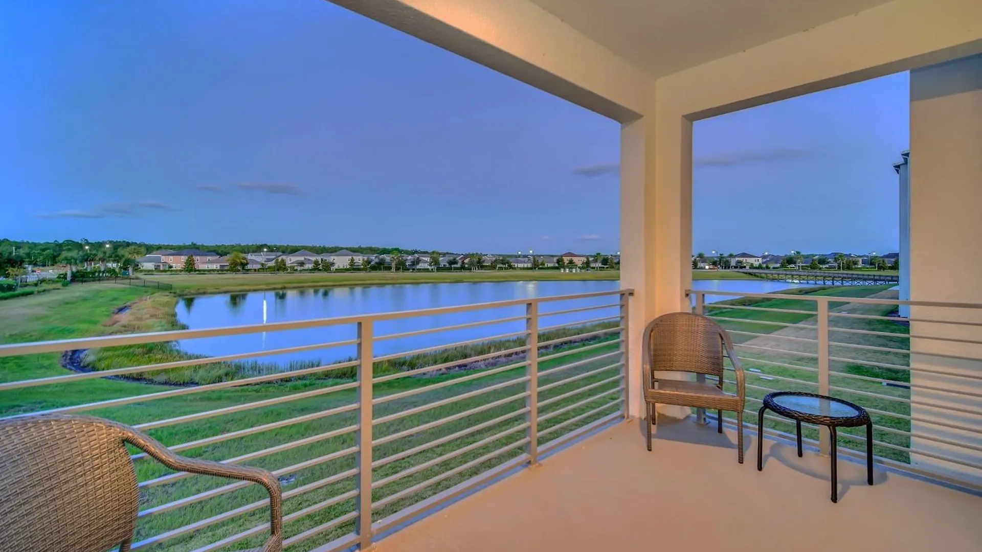 Stylish 2-bed With Amenities/patio Holiday home Kissimmee