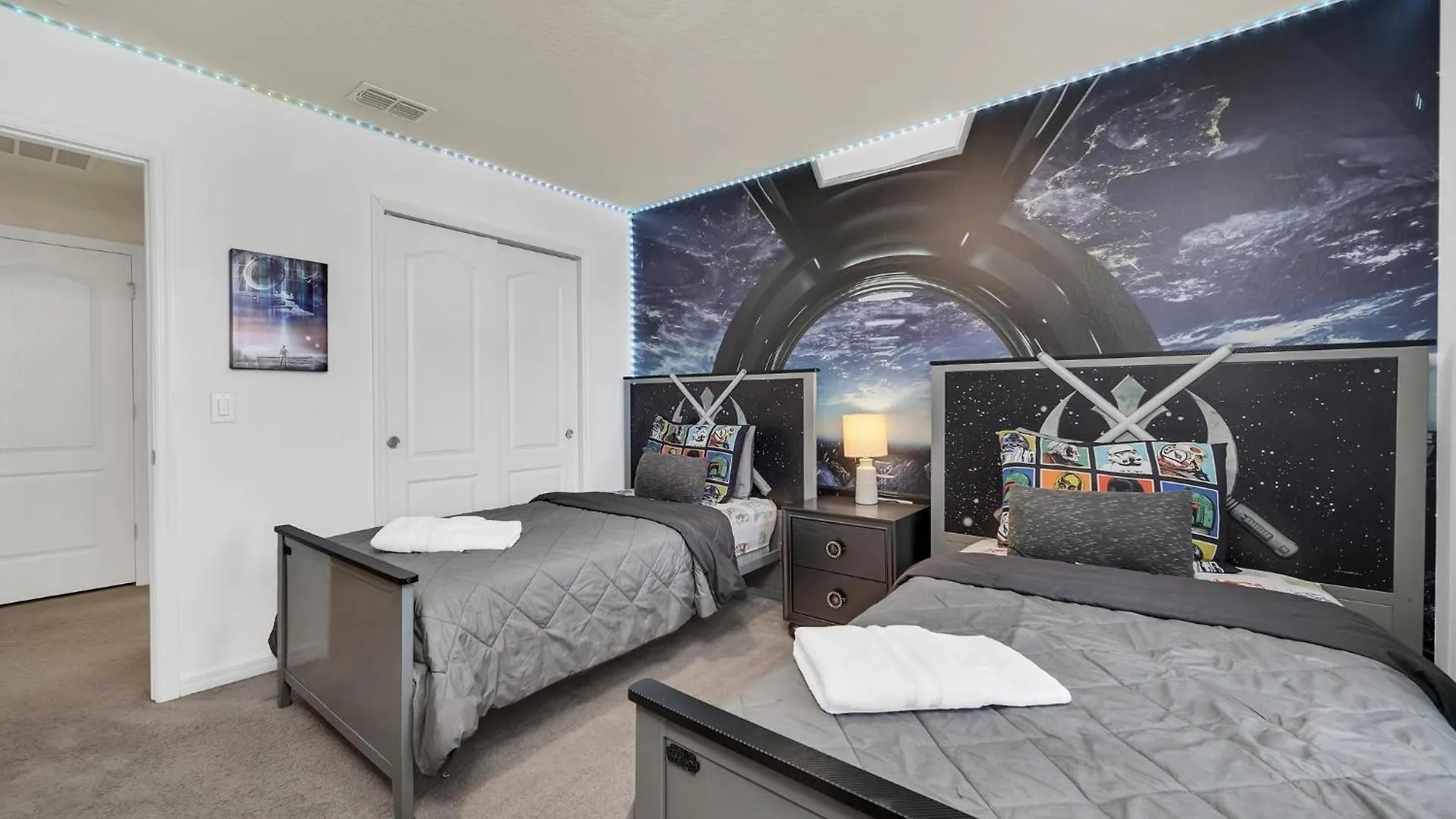 Holiday home 5-bd, Pool, Hot Tub, & More! Kissimmee