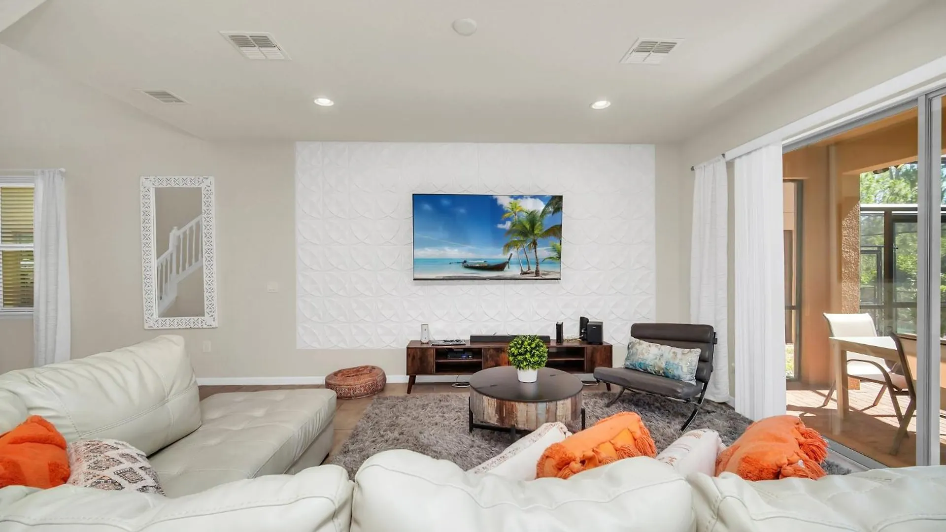 5-bd, Pool, Hot Tub, & More! Holiday home