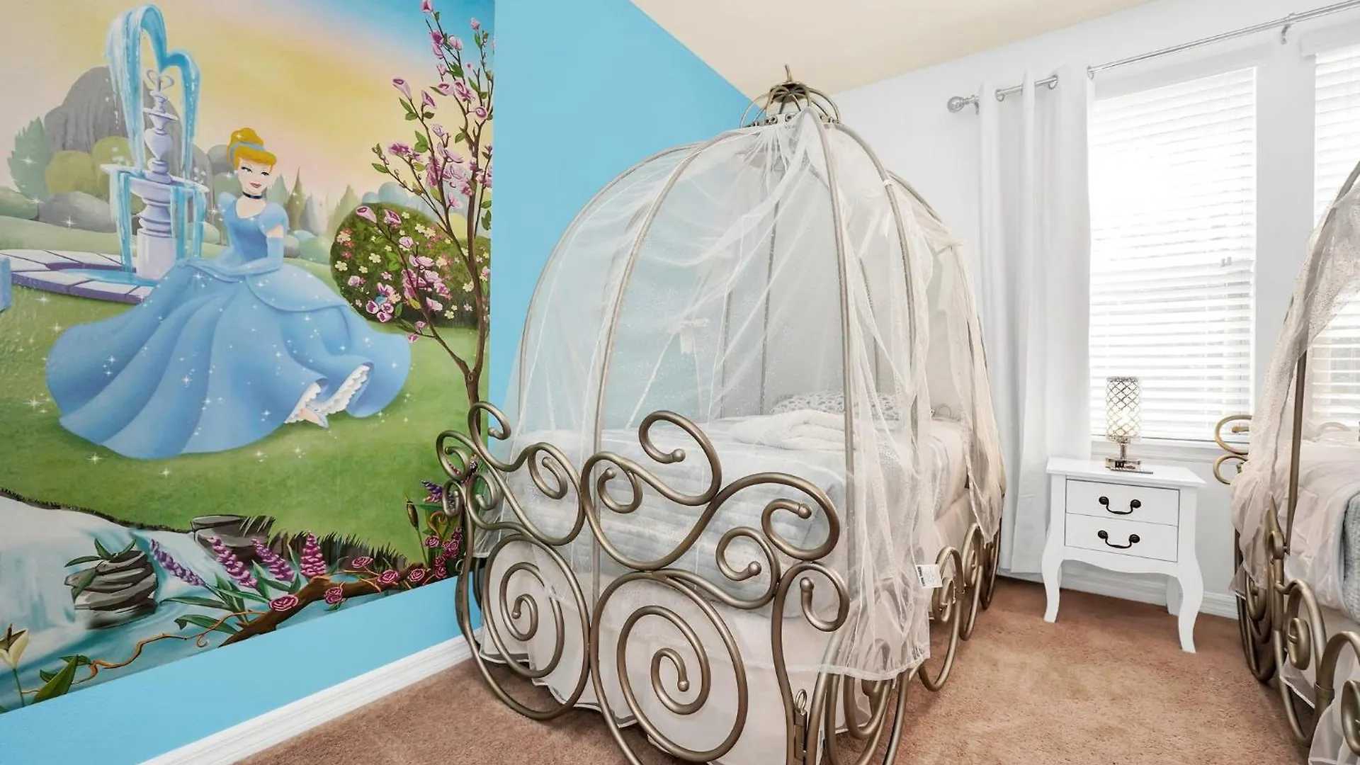 5-bd, Pool, Hot Tub, & More! *