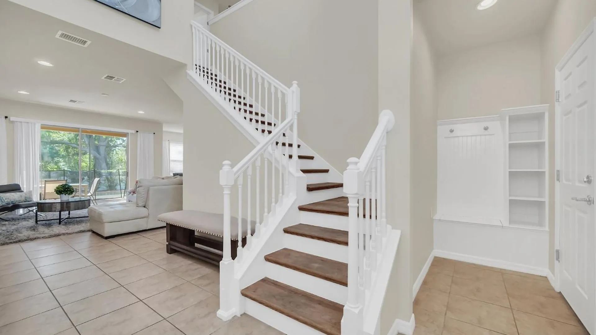 5-bd, Pool, Hot Tub, & More! Holiday home