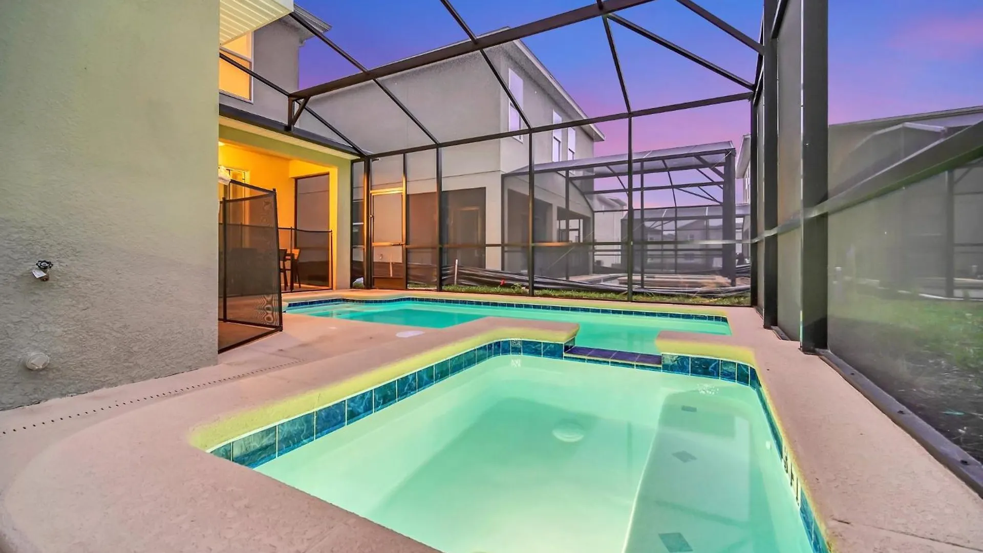 5br Family Haven Near With Private Pool *