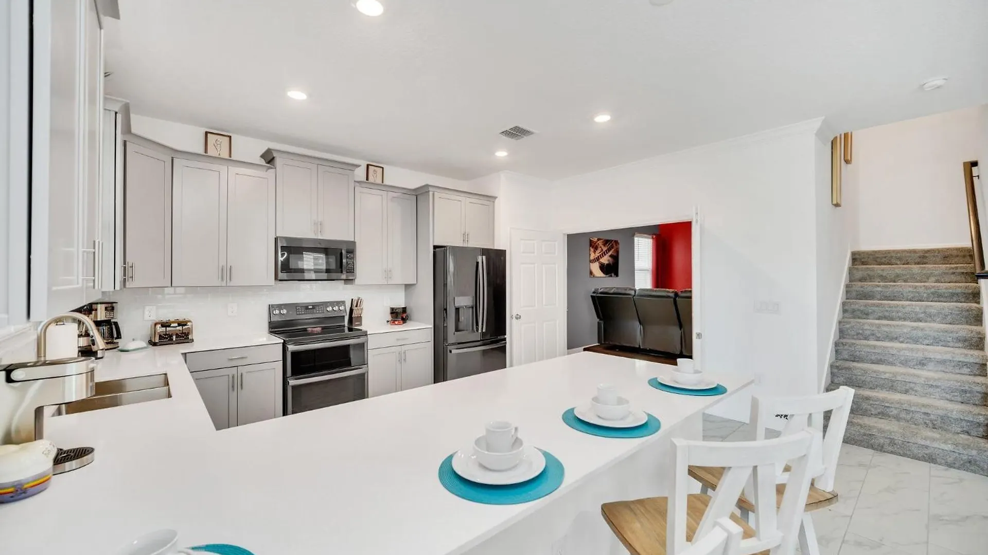 Brand New 6bd, Gameroom / Movie Theater And Pool Holiday home
