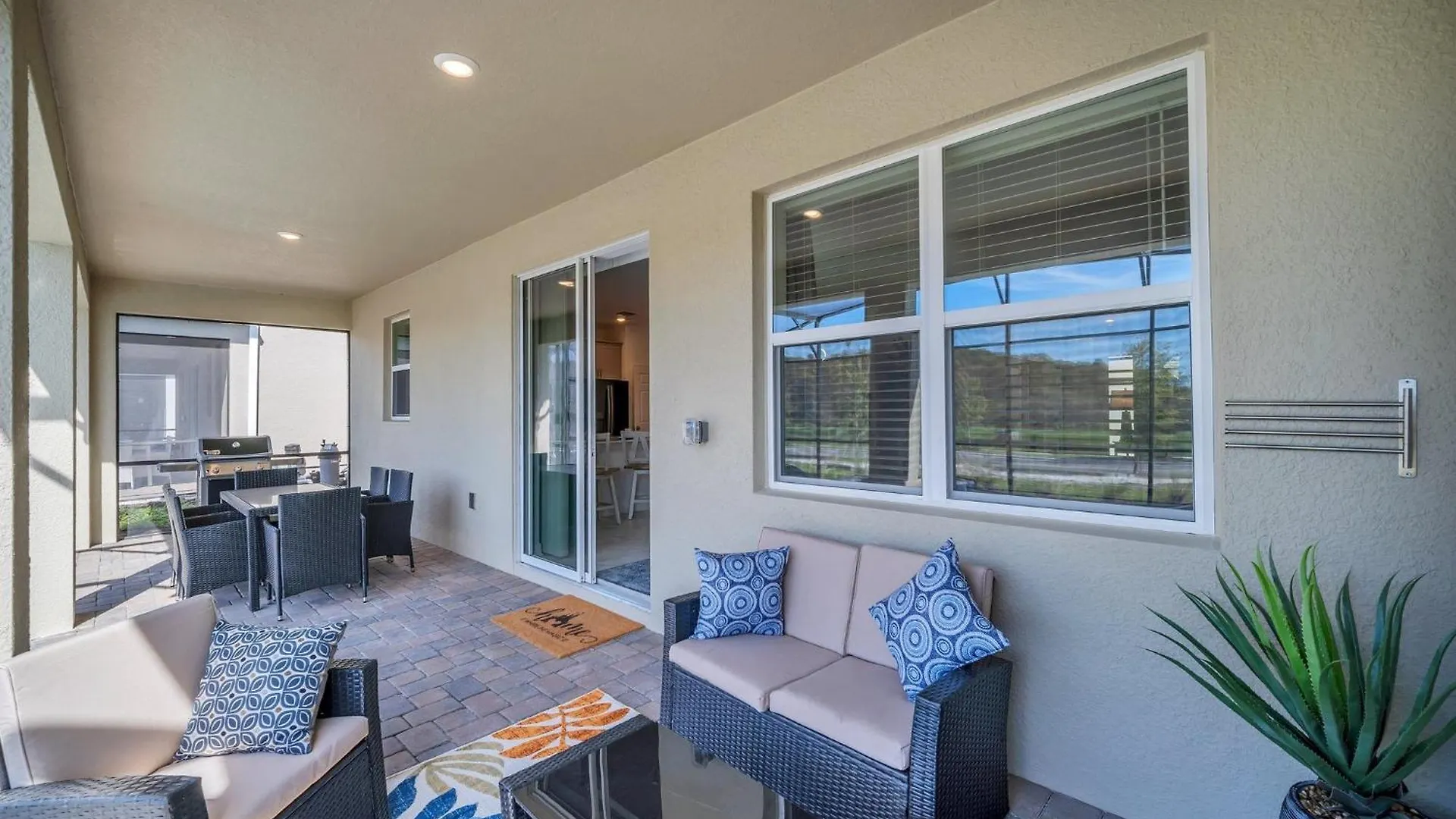 Brand New 6bd, Gameroom / Movie Theater And Pool Holiday home Kissimmee