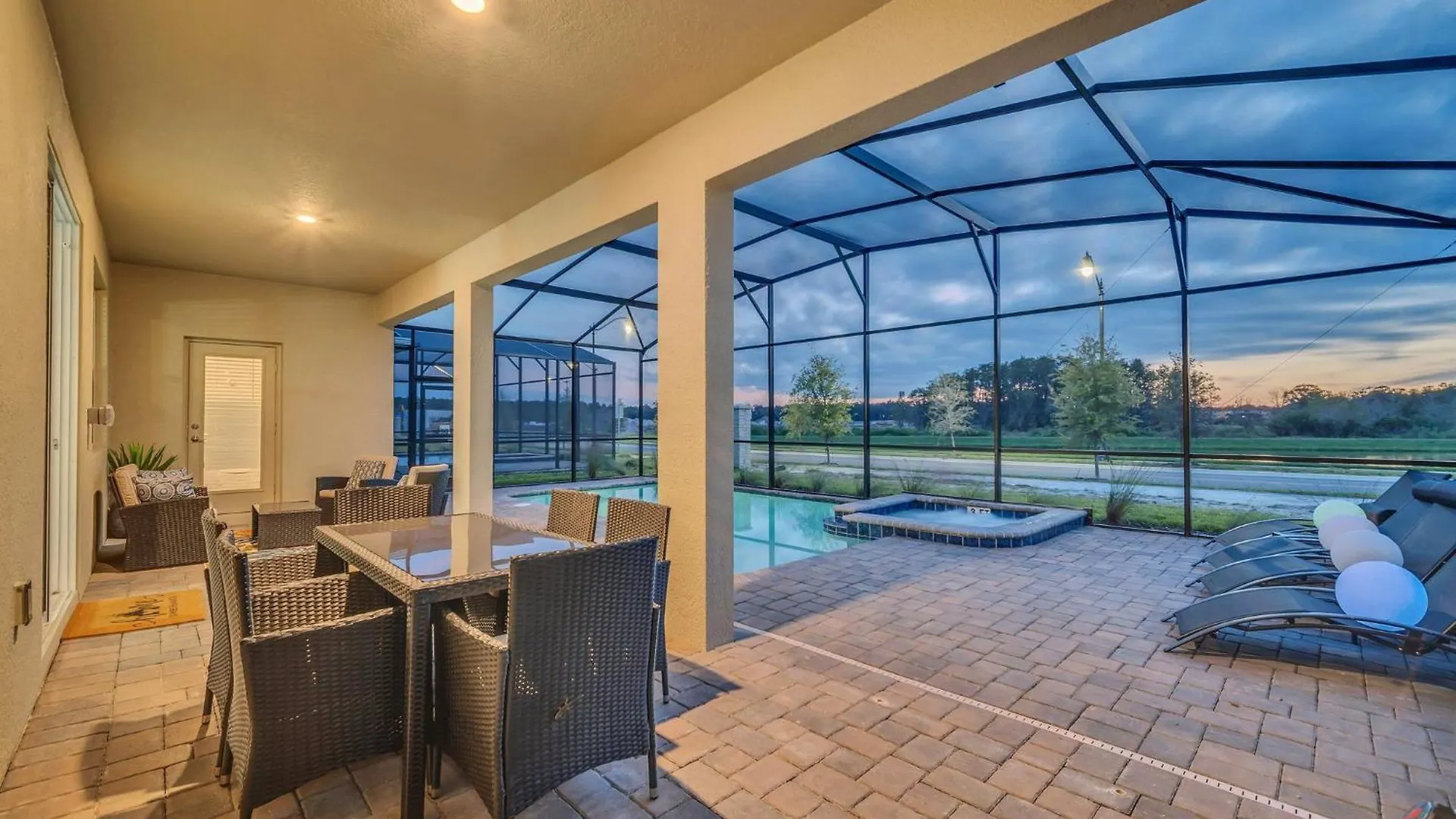 Brand New 6bd, Gameroom / Movie Theater And Pool Holiday home