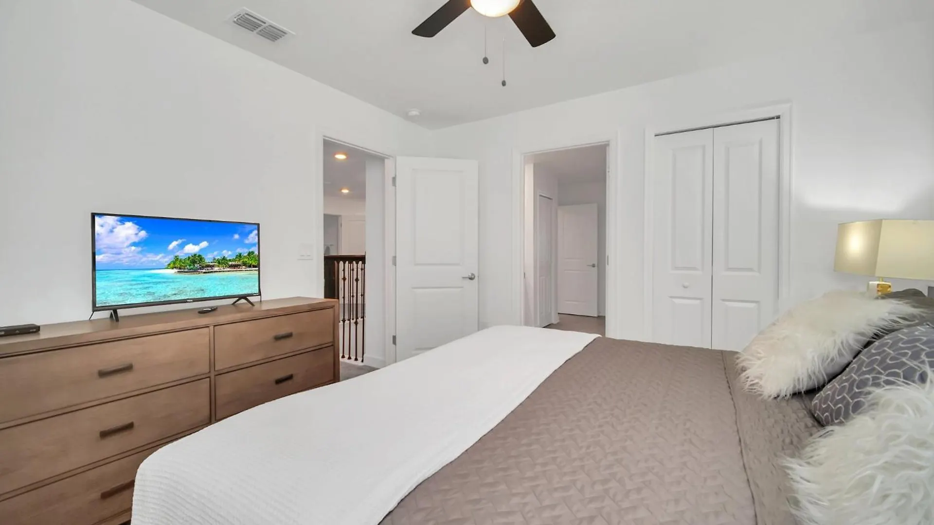 Perfect 9 Bed 5 Bath Home/games Room/ Private Pool