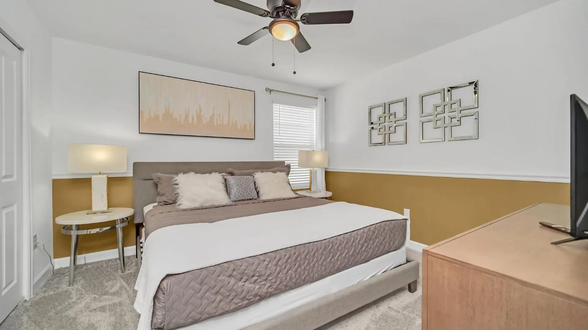 Perfect 9 Bed 5 Bath Home/games Room/ Private Pool *