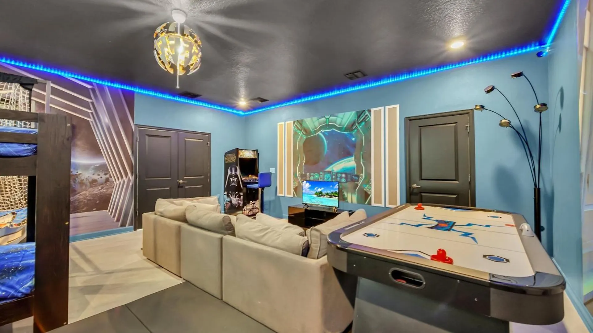 Perfect 9 Bed 5 Bath Home/games Room/ Private Pool Holiday home Kissimmee