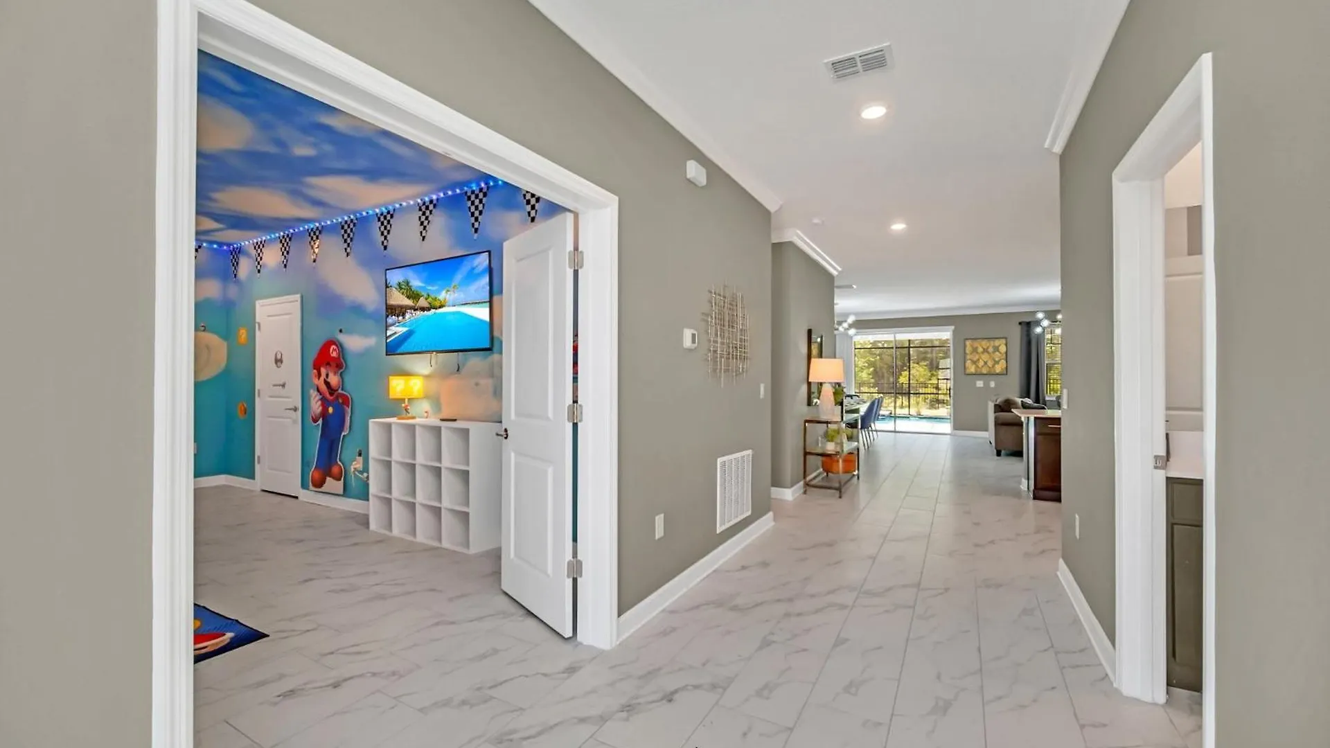 Holiday home Themed 9bed/5bath With Free Amenities