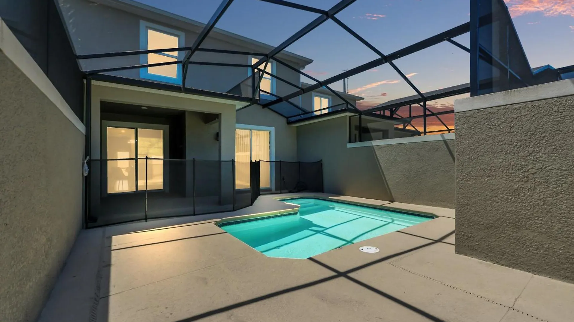 New In Storey Holiday home