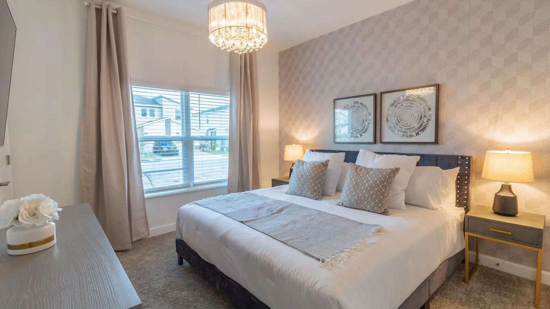 Brand New 4 Bed In Community- Water Park Kissimmee