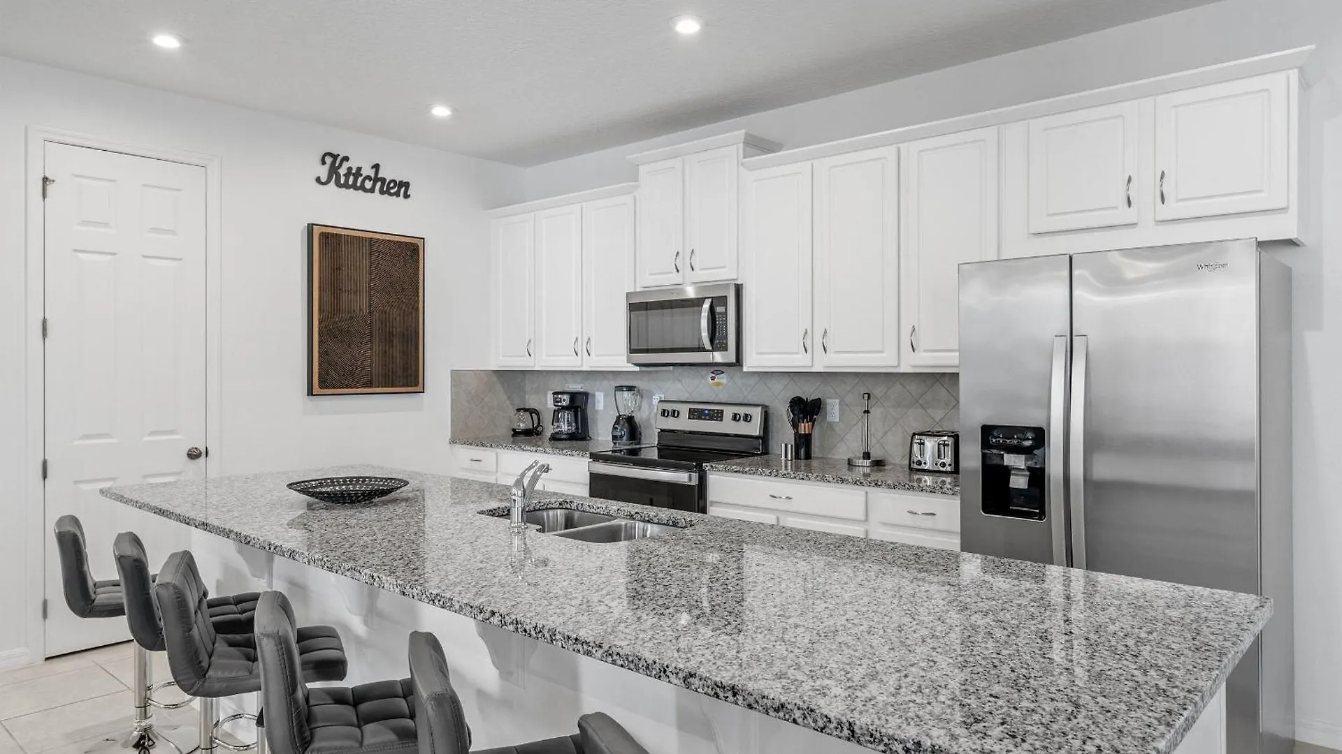 Villa 6br/5ba Luxurious With Private Pool *