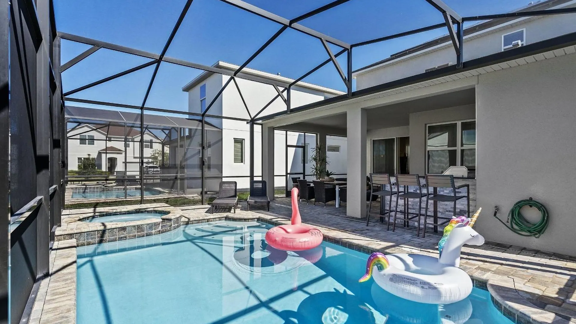 6br/5ba Luxurious With Private Pool Villa *