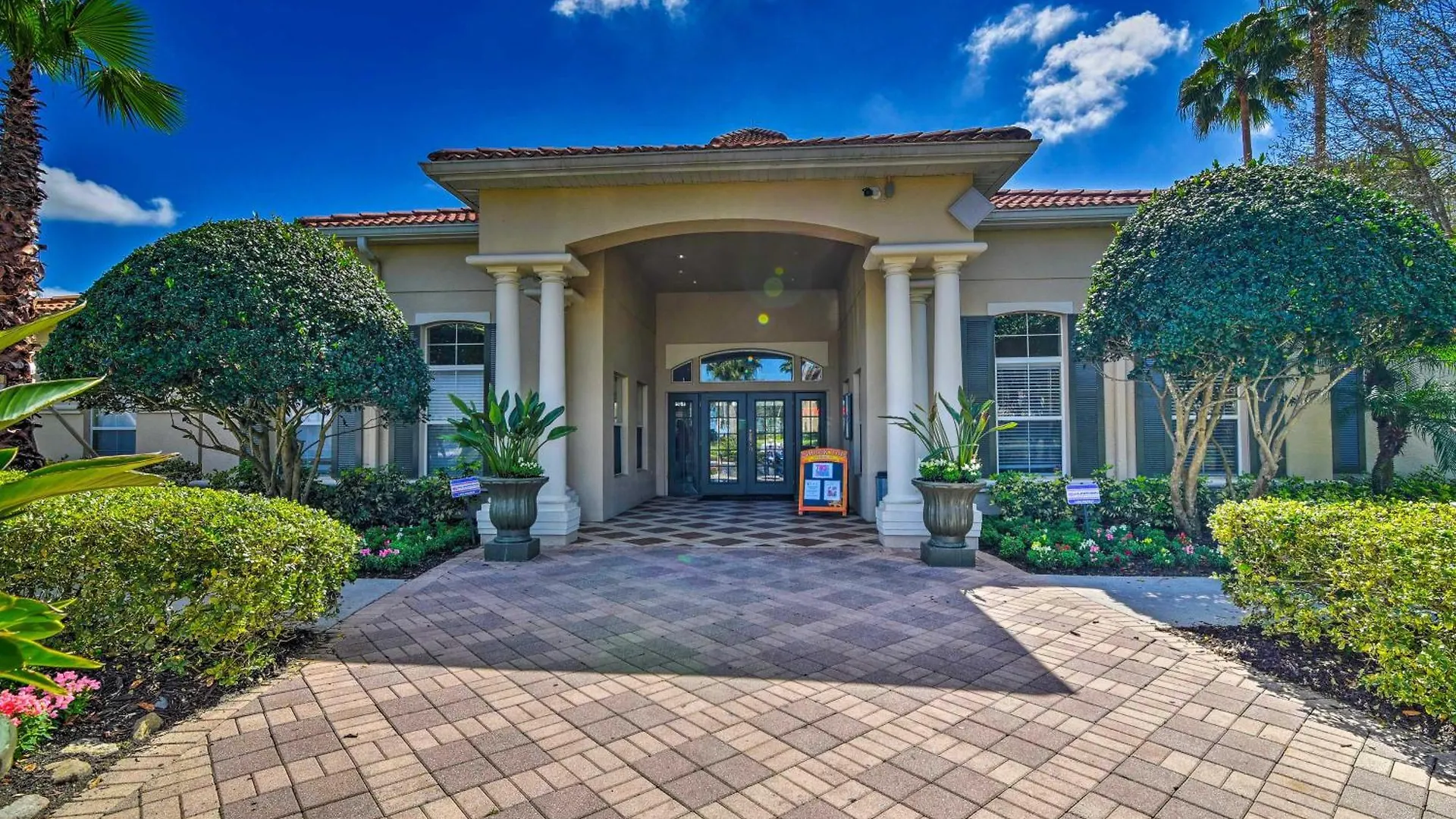 Family With Theatre 5 Mi To Walt World! Holiday home Kissimmee