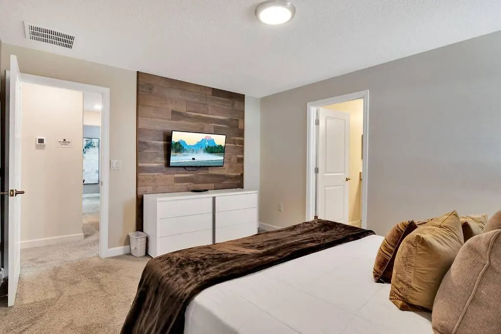 Dream 4839 Thownhome At Storey *