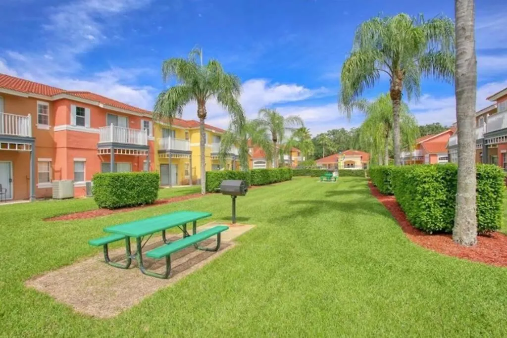 Townhome 10 Miles From Disney! Kissimmee