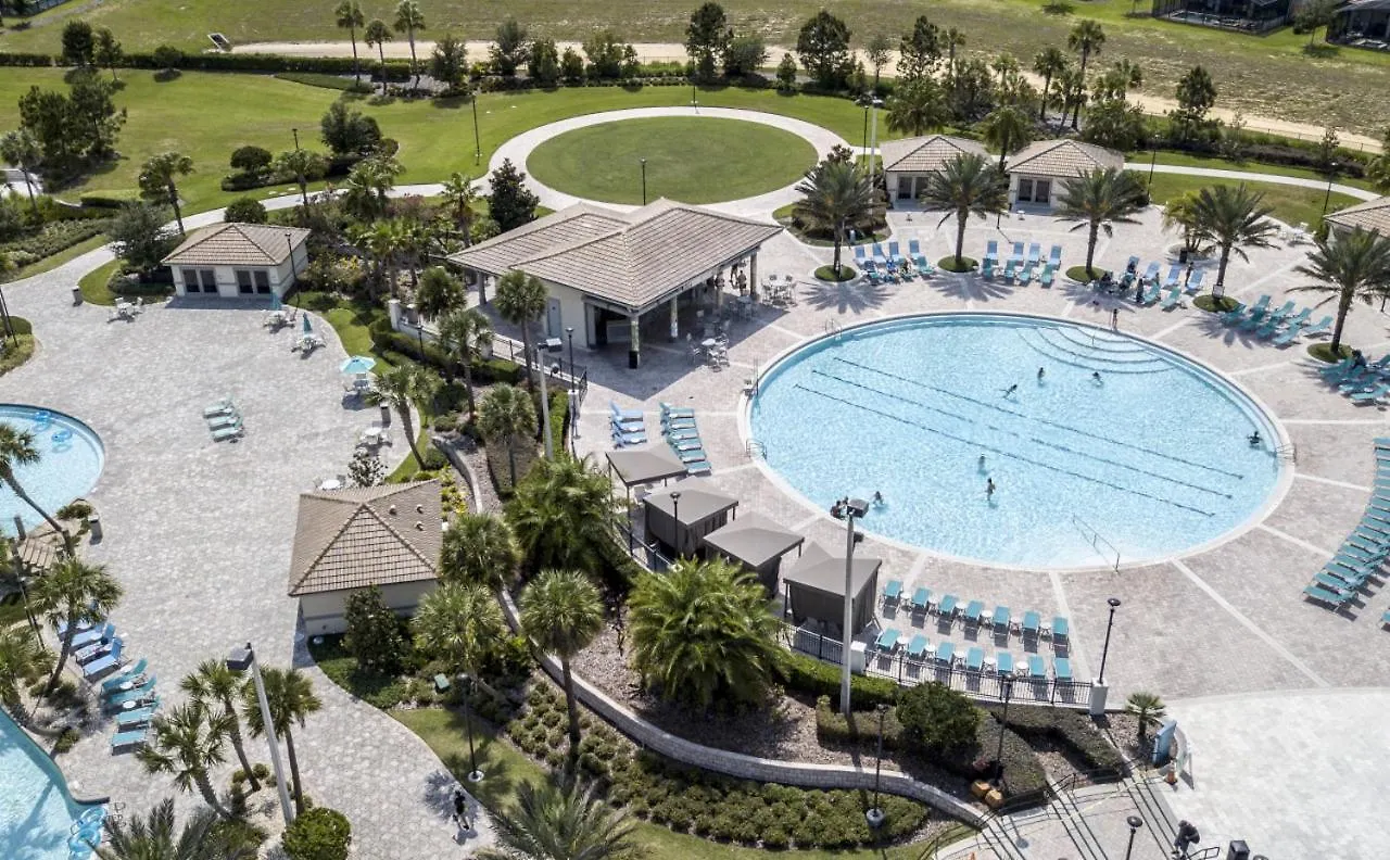 4-bedroom Townhome With Bbq Grill And Pool Holiday home