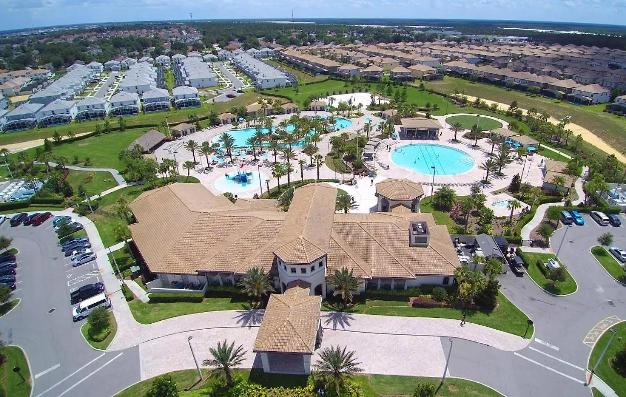 4-bedroom Townhome With Bbq Grill And Pool Kissimmee