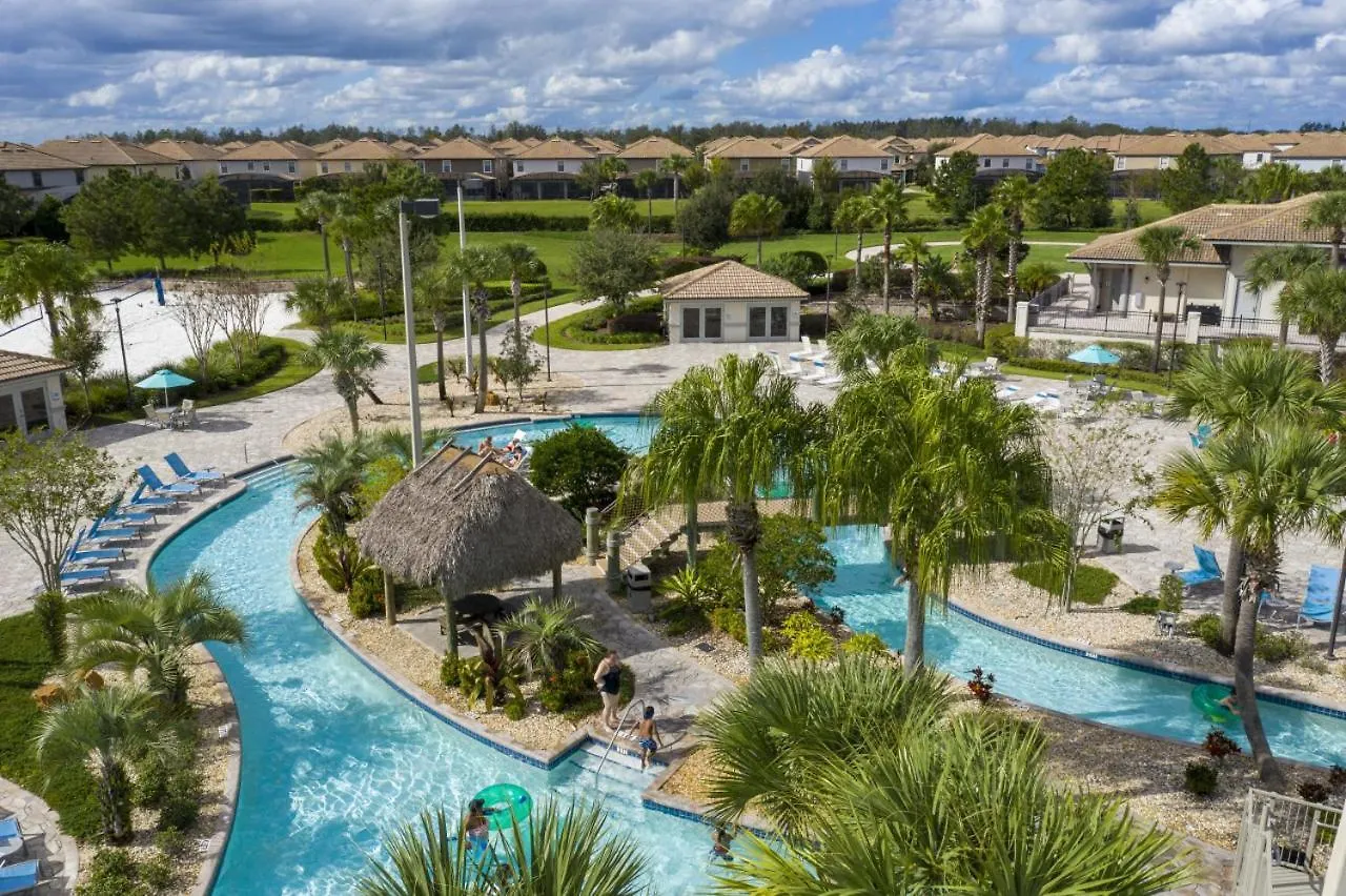 Holiday home 4-bedroom Townhome With Bbq Grill And Pool *