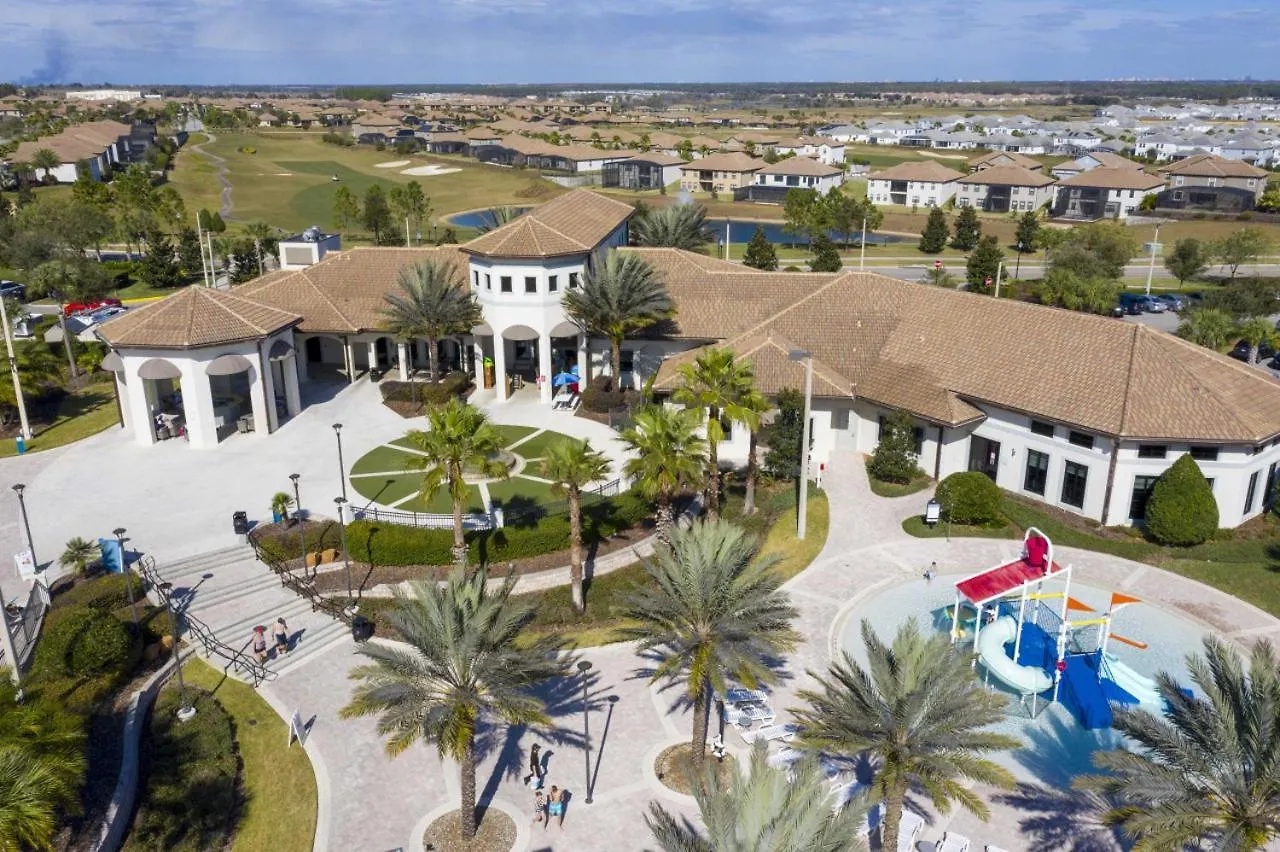 Holiday home 4-bedroom Townhome With Bbq Grill And Pool *