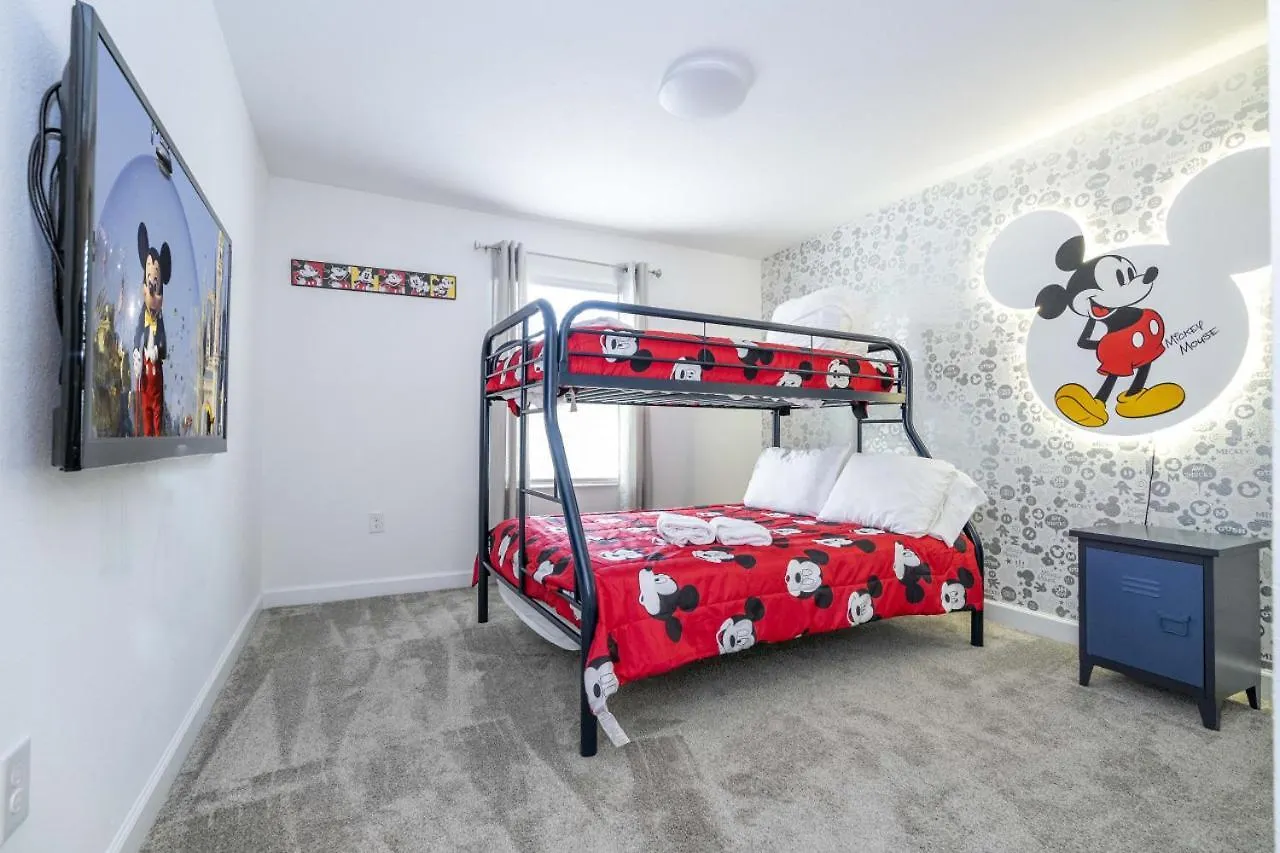 Holiday home 4-bedroom Townhome With Bbq Grill And Pool *