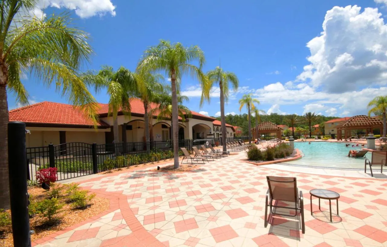 4-bedroom Townhome With Private Pool And Bbq Grill