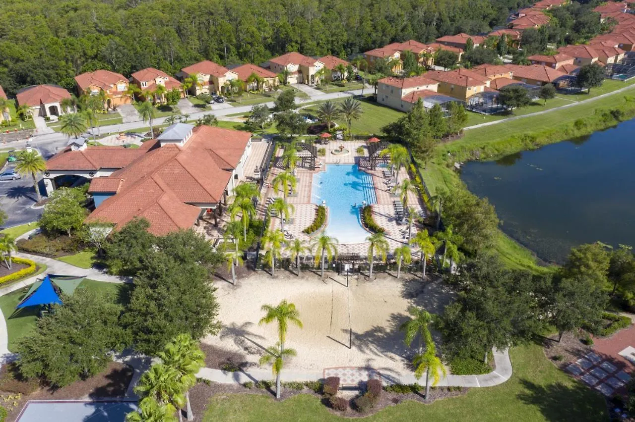 Holiday home 4-bedroom Townhome With Private Pool And Bbq Grill